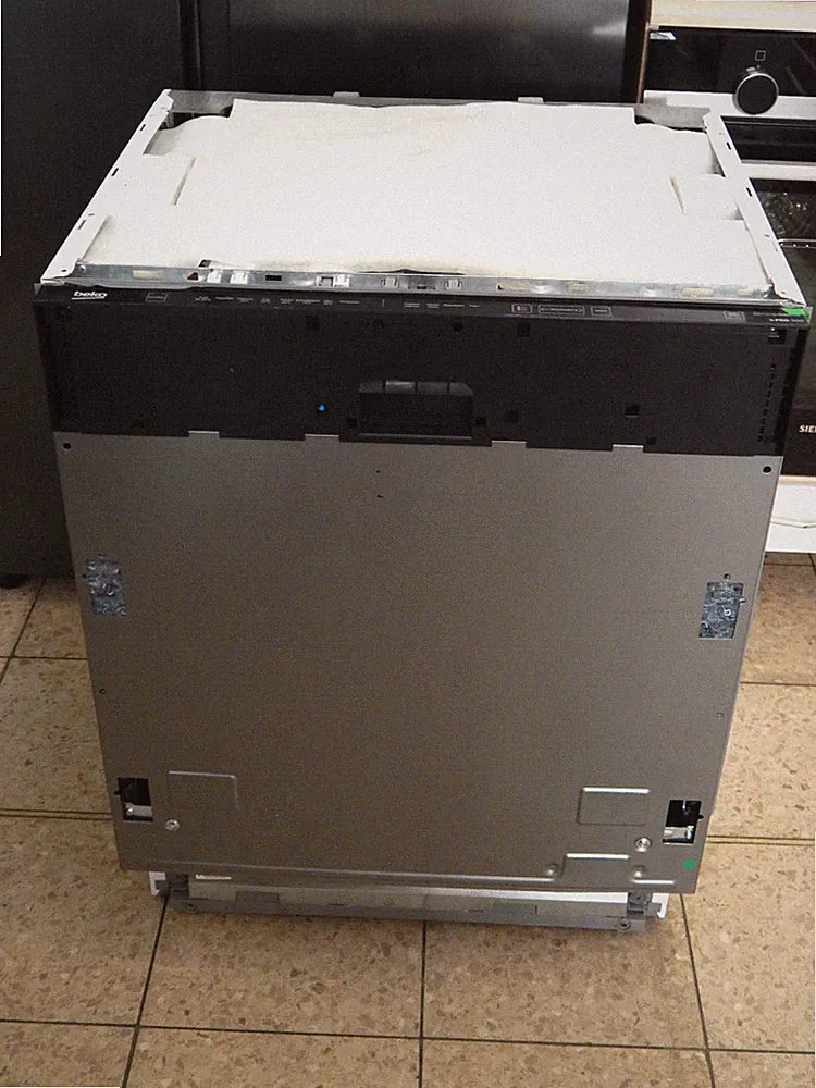 BEKO vollintegrierbarer Geschirrspüler BDIN38641D, 16 Maßgedecke Schnellprogramm