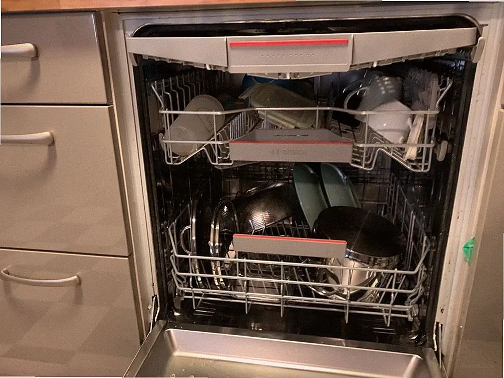 Bosch Geschirrspüler Serie 4 unterbaufähig 598 mm breit 44dB A