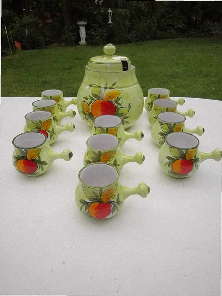 BOWLE-SET--12 tlg.--KERAMIK--MADE--IN--ITALY--NICHT--GEBRAUCHT--UNBESCHÄDIGT !!!