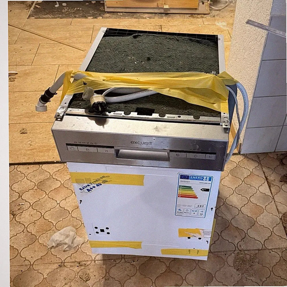 Exquisit Teilintegrierter Geschirrspüler EGSP1009E/B (kaum benutzt!)