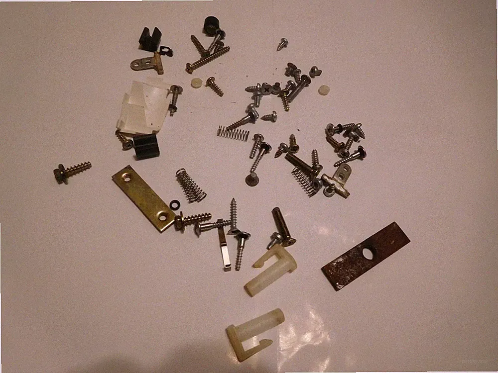 Geschirrspüler Ersatzteil-Bauknecht GCF2152,GCI 2352, Kleinteile , 211545