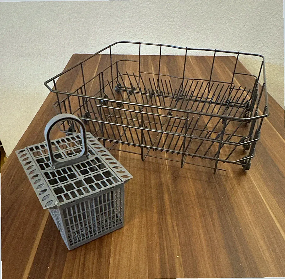 Geschirrspüler Korb mit Rollen aus Metall, 2-tlg. Set inkl. Besteckkorb grau
