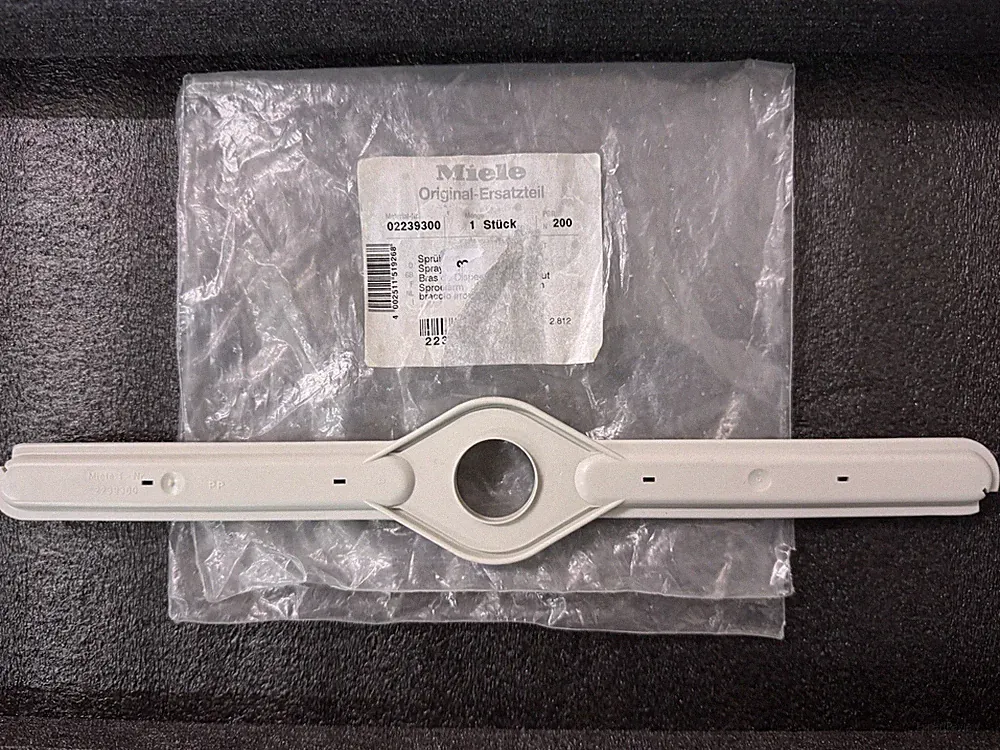 Miele Spülmaschine Sprüharm Oben 45 cm M.Nr. 2239300 NEU & OVP