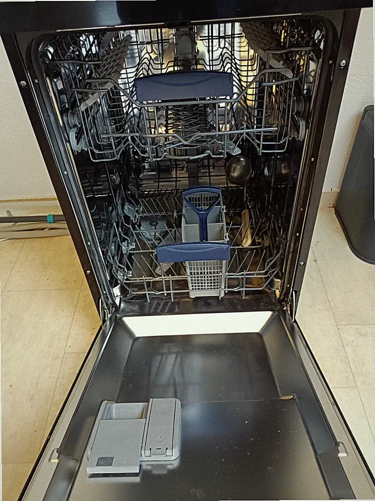 Ok Spülmaschine 45cm..Fast Nicht Gebraucht Zu Verkaufen..Preis 180Euro..